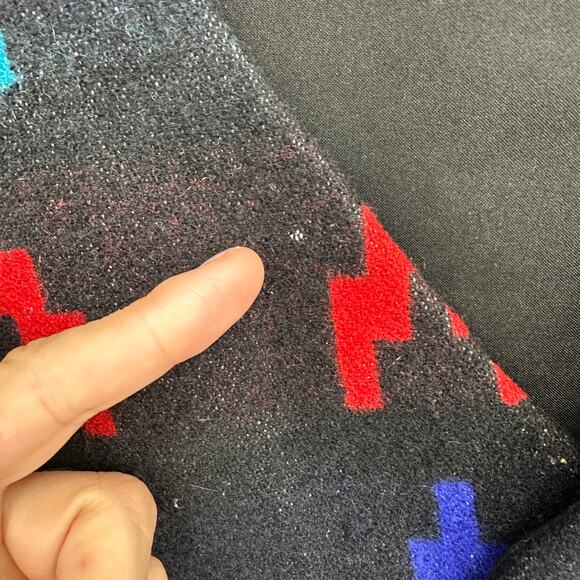 Pendleton southwest woolen mills vest men’s size XL/XXL black colorful  red blue - Picture 8 of 12